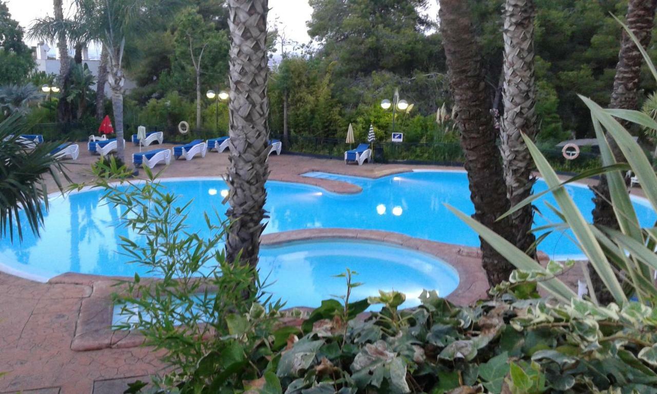 Festival Village Salou Bagian luar foto